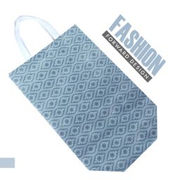 Kuber Industries Printed Bucket Handheld Bag with Tasselled image 3