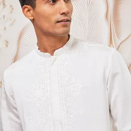 VASTRAMAY Men Yoke Design Regular Thread Work Kurta with Pyjamas image 2