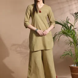 HERE&NOW V-Neck Top With Palazzos Co-Ords-image-87
