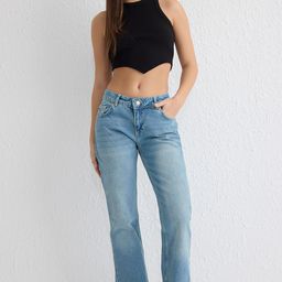 Trendyol Women Low Distress Light Fade Jeans-picture-27