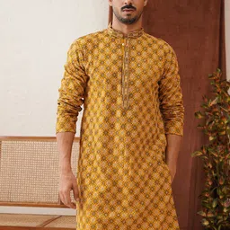 Jompers Men Embroidered Regular Sequinned Kurta with Pyjamas-2