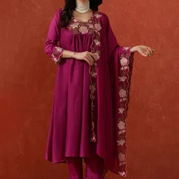 QSH Women Floral Embroidered Kurta with Pyjama & Dupatta-45