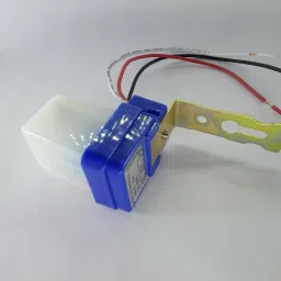 Lampion Electronics 220Volt AC Auto Day/Night Sensor Switch, 7Amp Automatic ON/OFF Day Night Sensor Smart Switch image 2