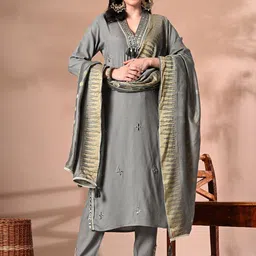 DOISA Women Floral Embroidered Regular Sequinned Kurta with Trousers & With Dupatta-image-2