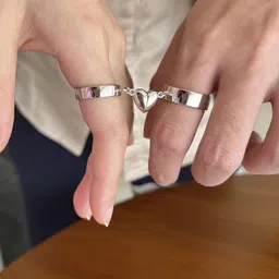 TheVineGirl Unisex 2 Pcs Silver-Toned Alloy Magnetic Heart Matching Love Couple Rings-picture-17