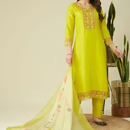 MOKOSH Floral Yoke Design Thread Work V-Neck Straight Kurta With Trousers & Dupatta-image-26