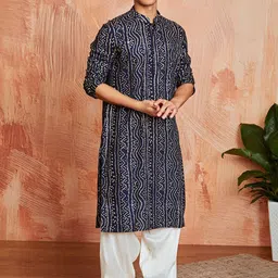 VASTRAMAY Bandhani Printed Mandarin Collar Straight Kurta With Patiala-image-58