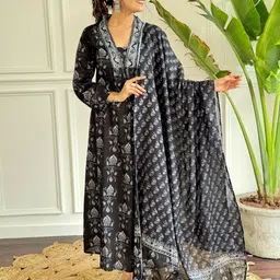 KALINI Women Floral Printed Regular Pure Cotton Kurta with Palazzos & With Dupatta-37
