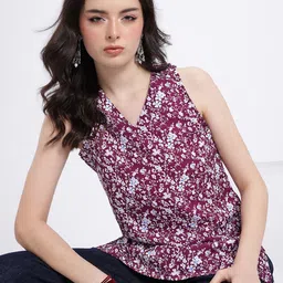 HERE&NOW Floral Print V-Neck Kurti-picture-24