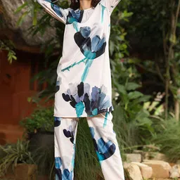 QISSA Women Floral Printed Regular Kurta with Trousers-35