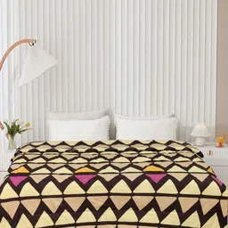 Aura Brown & Yellow Geometric Microfiber AC Room 300 GSM Double Bed Comforter-image-35