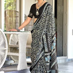 Moda Rapido Women Black Printed Cotton Saree-picture-23