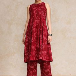 Varanga Women Ethnic Motifs Printed Regular Pure Cotton Kurta with Trousers-picture-57