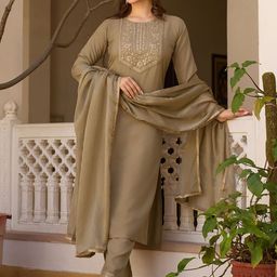 Fashion Basket Floral Yoke Design Thread Work Straight Kurta With Trousers & Dupatta-image-37