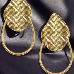 OOMPH Teardrop Shaped Drop Earrings-10