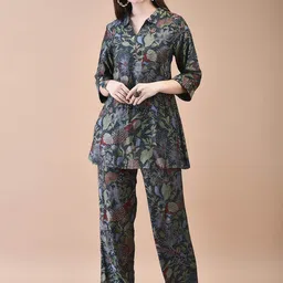Shree Floral Printed Shirt Collar Neck Three-Quarter Sleeves Top With Trouser-image-7