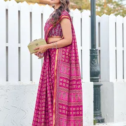 Panzora Floral Printed Zari Saree-picture-22