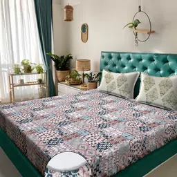 KLOTTHE Multicolour Geometric 400 TC King Bedsheet with 2 Pillow Covers-image-29
