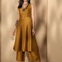 MABISH by Sonal Jain V-Neck Deep Back Tie Up Kurta With Palazzos-picture-41