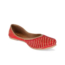 Anouk Women Embellished Ethnic Mojaris Flats-image-18
