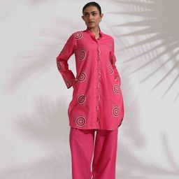 trueBrowns Pink Printed Cotton Kurta Co-Ord Set-image-57