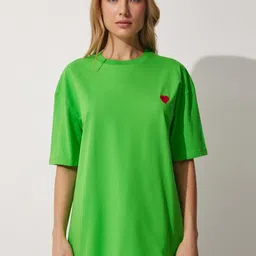 Happiness istanbul Women Polo Collar Extended Sleeves Applique T-shirt-image-38