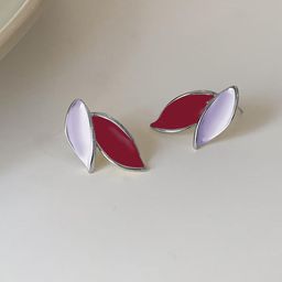VAGHBHATT Silver-Plated Leaf Shaped Enamelled Studs-69