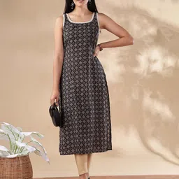 Anouk Floral Printed Round Neck Sleeveless Straight Cotton Kurta-image-44