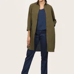 Saltpetre Women Olive Color-Blocked Overlay With Navy Slip Top And Pants Co-ords Set-image-2