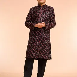 Manyavar Boys Geometric Embroidered Kurta with Pyjama-2