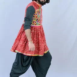 AGLARE Men Bandhani Printed Regular Mirror Work Kurta with Dhoti Pants image 3