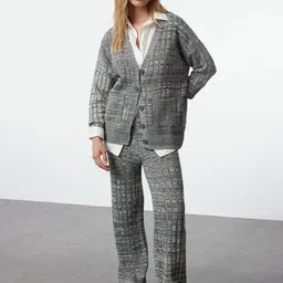Trendyol Ribbed Sweater & Trousers Co-Ord-image-34