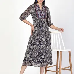 COSMIC TRIO Ethnic Motifs Printed Mandarin Collar A-Line Midi Dress-image-98