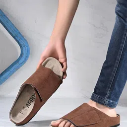 AfroJack Men Sliders-27
