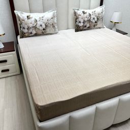 Pure Decor Brown & White Geometric 600 TC King Bedsheet with 2 Pillow Covers-picture-36