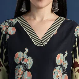 RAJMANDIRFABRICS Floral Printed Thread Work Pure Cotton Kurta With Trouser & Dupatta image 2