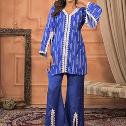 AUTUMN LANE Sera Cobalt Printed V-Neck Tunic With Palazzo Co-Ords-picture-40