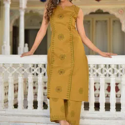 DISHWA FASHION Women Floral Embroidered Cotton Kurta with Palazzo-picture-6
