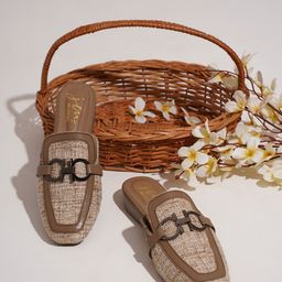 Froh Feet Women Textured Round Toe Mules-picture-14
