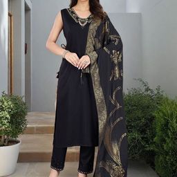 SZN Floral Yoke Design Square Neck Beads And Stones Straight Kurta With Trousers & Dupatta-image-54