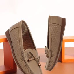 Carlton London Women Textured Loafers-15