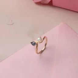 Mia by Tanishq Swirl Spark Pearl 14 Kt Gold Ring-image-6