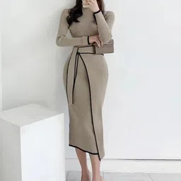 Alamode By Akanksha Women Grey Helen Premium Woolen Midi Dress-image-87