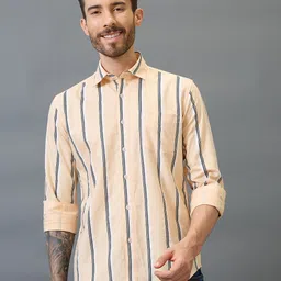 GIORDANO Men Slim Fit Striped Casual Shirt-image-8