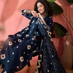 Sangria Geometric Printed V-Neck Pleated Pure Cotton A-Line Kurta With Trouser And Dupatta image 3