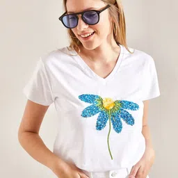 BIANCO LUCCI Women Printed V-Neck Extended Sleeves T-shirt-image-52