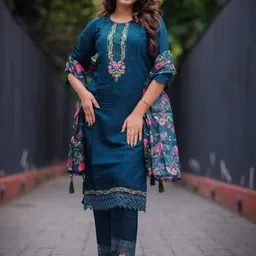 VredeVogel Floral Embroidered Thread Work Kurta With Trousers & Dupatta-46