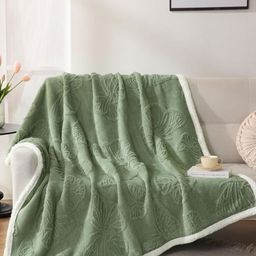 Butterthief Green & White Fleece Heavy Winter 210 GSM Single Bed Blanket-image-36