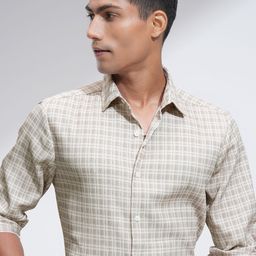 HIGHLANDER Men Slim Fit Opaque Checked Casual Shirt-picture-4