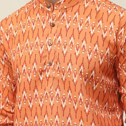 SOJANYA Men Printed Kurta image 2